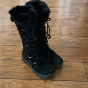 Bear Paw Black Boot size 9